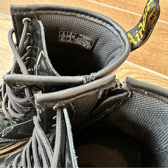 Doc Marten’s Junior 1460 Patent Leather Lace Up Boots Size 5 Black Lucido - Picture 7 of 14